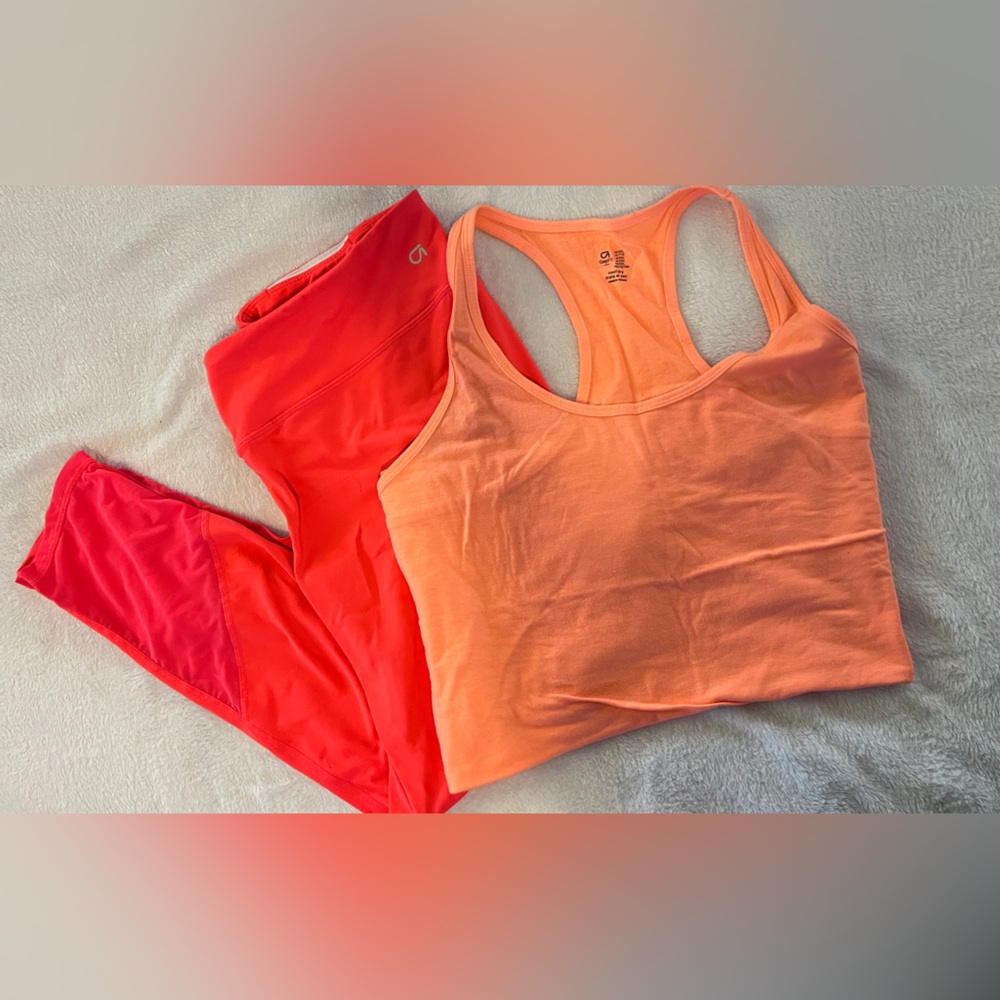 Gap Fit Women's Workout Tank and Leggings Set